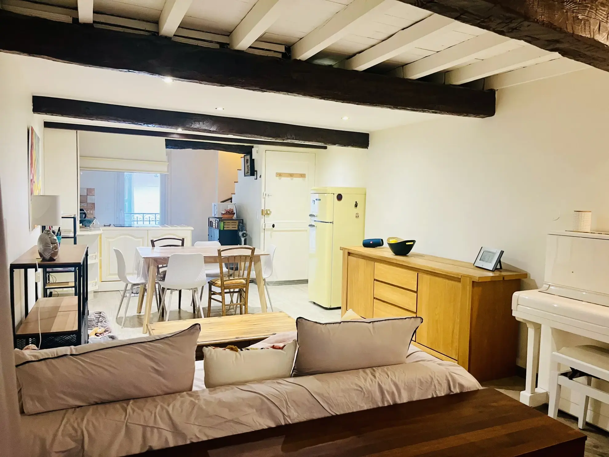 Maison de village avec terrasse, garage et climatisation à Tresserre 
