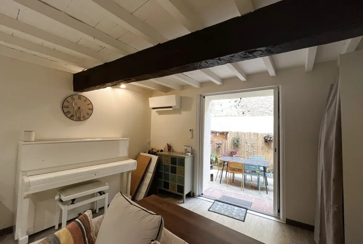 Maison de village avec terrasse, garage et climatisation à Tresserre 