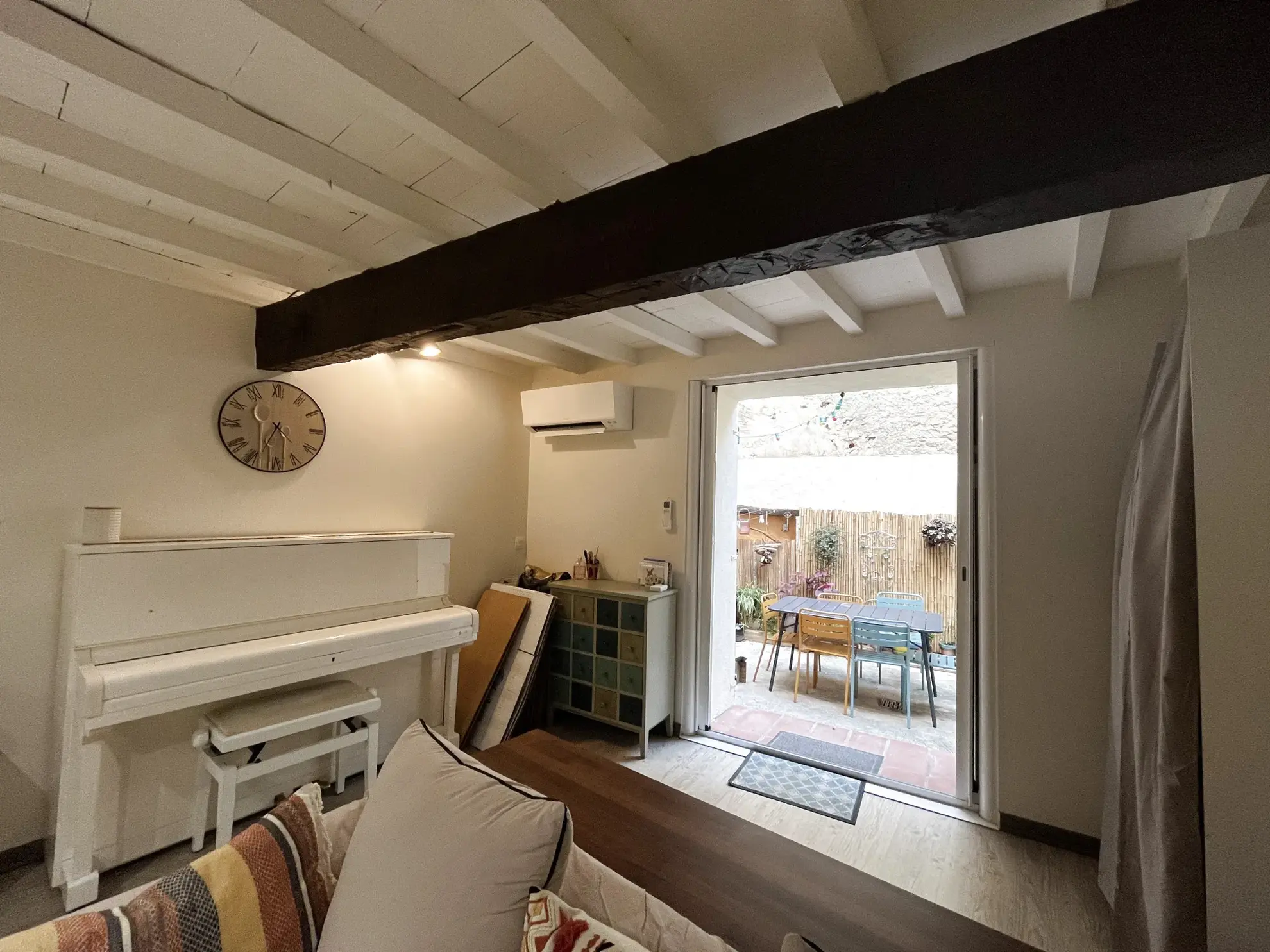 Maison de village avec terrasse, garage et climatisation à Tresserre 