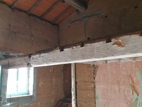 Maison à rénover de 163 m² à Misérieux - Opportunité unique 