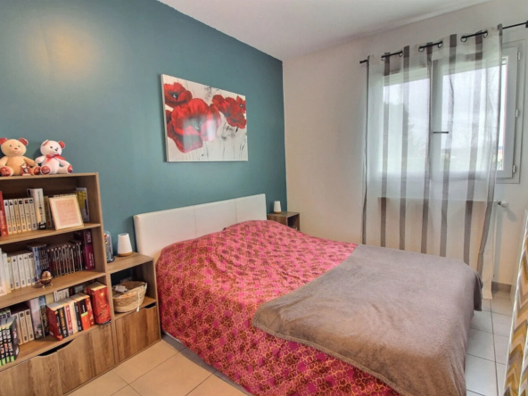 Bel appartement à Gardanne avec terrasse et stationnement 