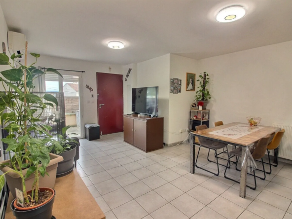 Bel appartement à Gardanne avec terrasse et stationnement 