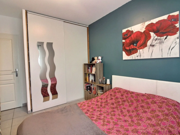Bel appartement à Gardanne avec terrasse et stationnement 