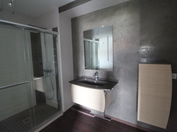 Spacieux appartement T4 à Nîmes Est, 91 m² avec terrasse 