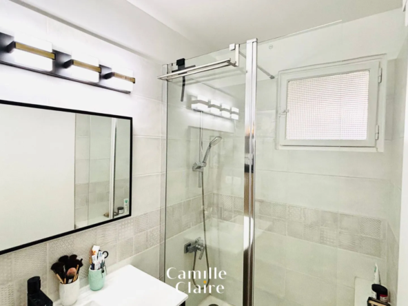 À vendre : Appartement T3 avec balcon et cave à Aix-en-Provence 