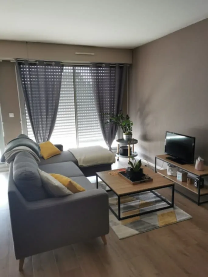 Appartement T2 à Niort, secteur gare, vue dégagée 