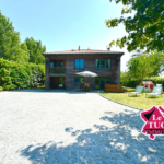 Maison rénovée 3 chambres avec 1000 m2 de terrain à Villeneuve-sur-Lot