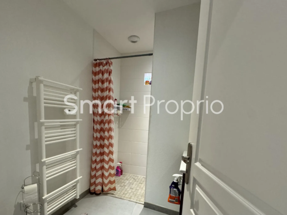 Bel Appartement à Cenon de 70 M² avec Balcon et Stationnement 