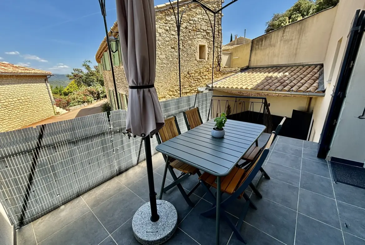 Maison de village rénovée avec garage et jacuzzi à Suzette 