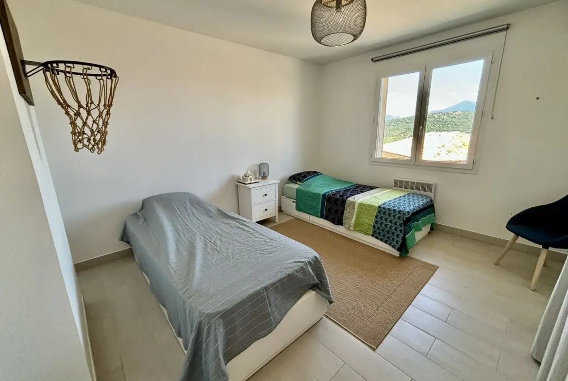 Maison de village rénovée avec garage et jacuzzi à Suzette 
