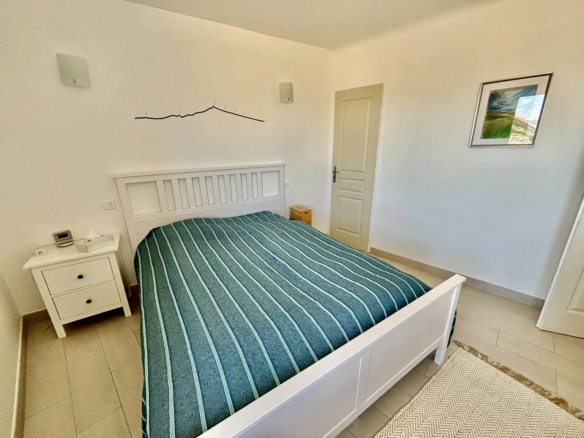 Maison de village rénovée avec garage et jacuzzi à Suzette 
