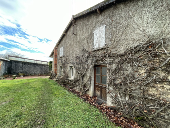 Charmante maison à rénover en campagne à Amplepuis 