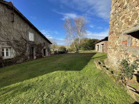 Charmante maison à rénover en campagne à Amplepuis 