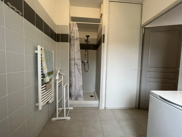 Appartement T2 meublé avec jardin à vendre à Narbonne 