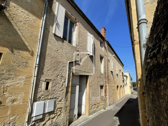 Demeure de caractère de 200 m² à rénover à Gourdon 