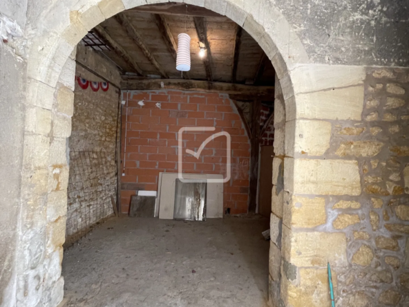 Demeure de caractère de 200 m² à rénover à Gourdon 