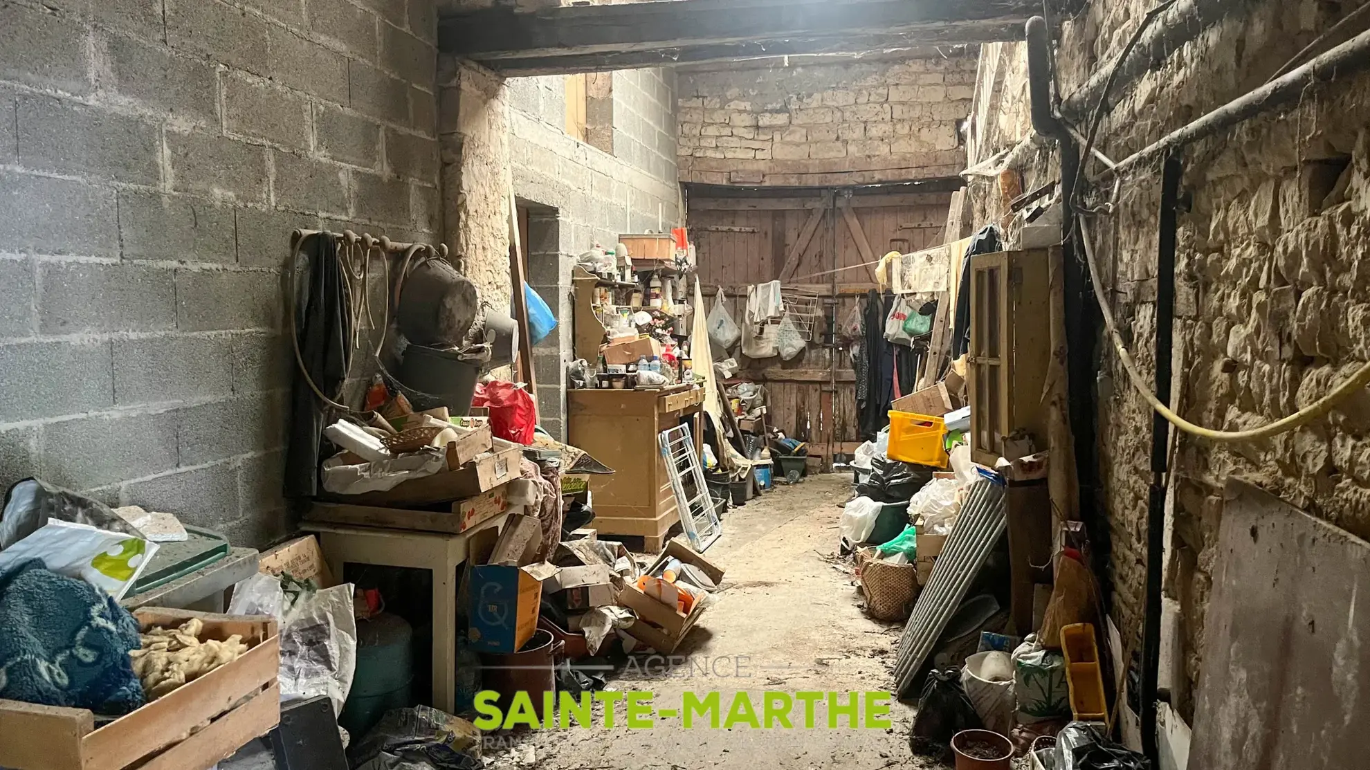 Ensemble immobilier à rénover à Chizé - 60 000€ 