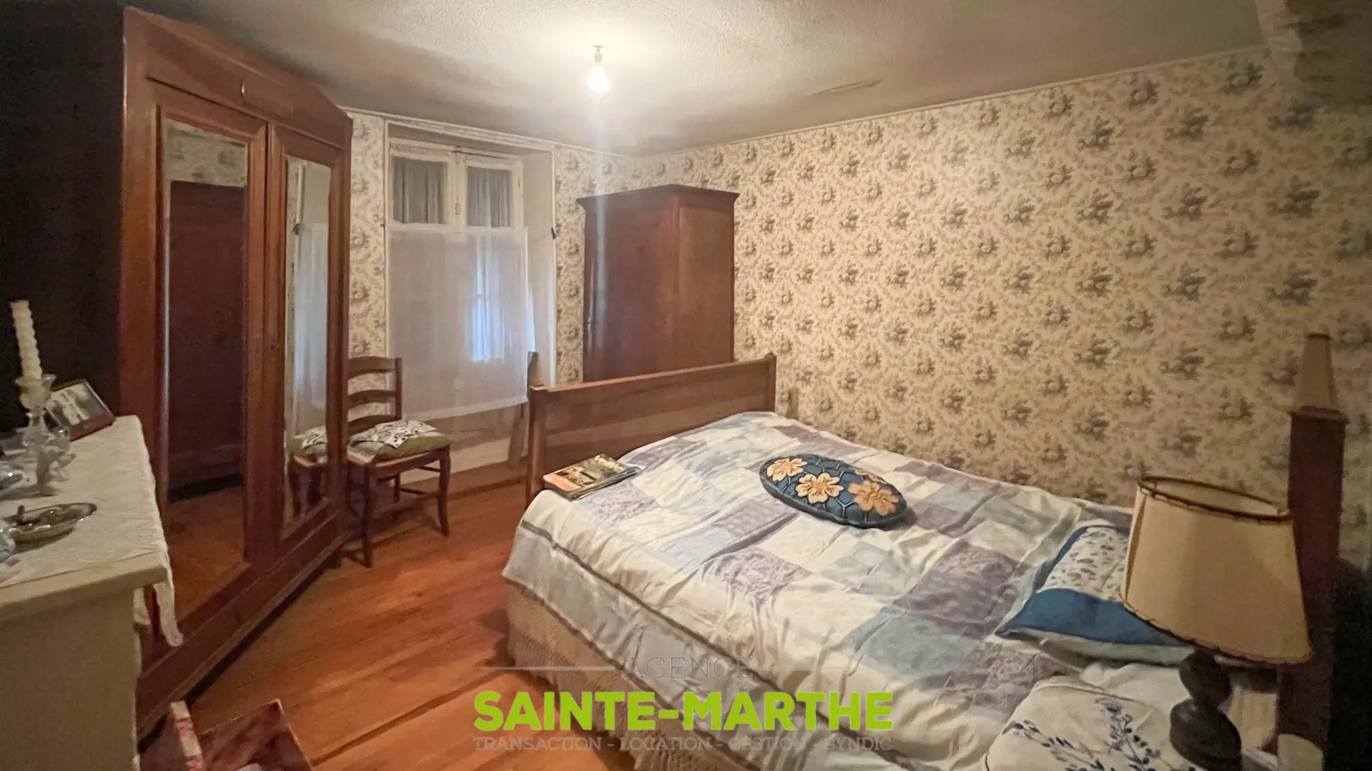 Ensemble immobilier à rénover à Chizé - 60 000€ 