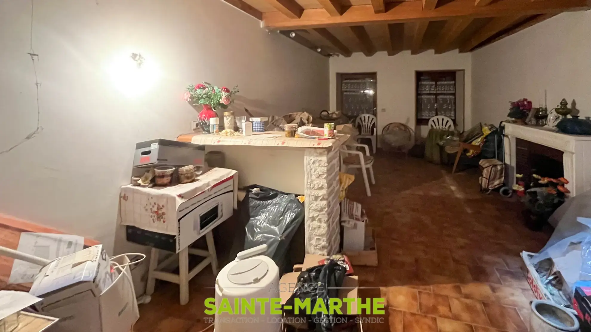 Ensemble immobilier à rénover à Chizé - 60 000€ 