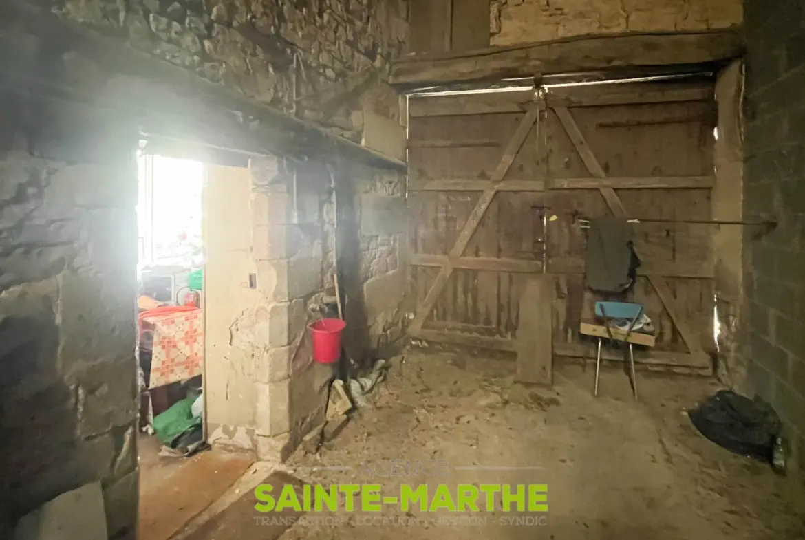 Ensemble immobilier à rénover à Chizé - 60 000€ 