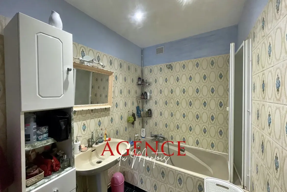 Fermette spacieuse à vendre à Sergines 