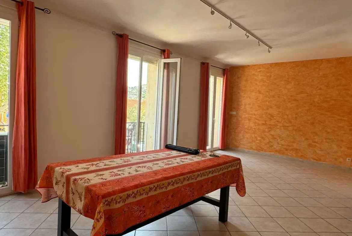 À vendre : Appartement T3 lumineux à Port-Vendres 