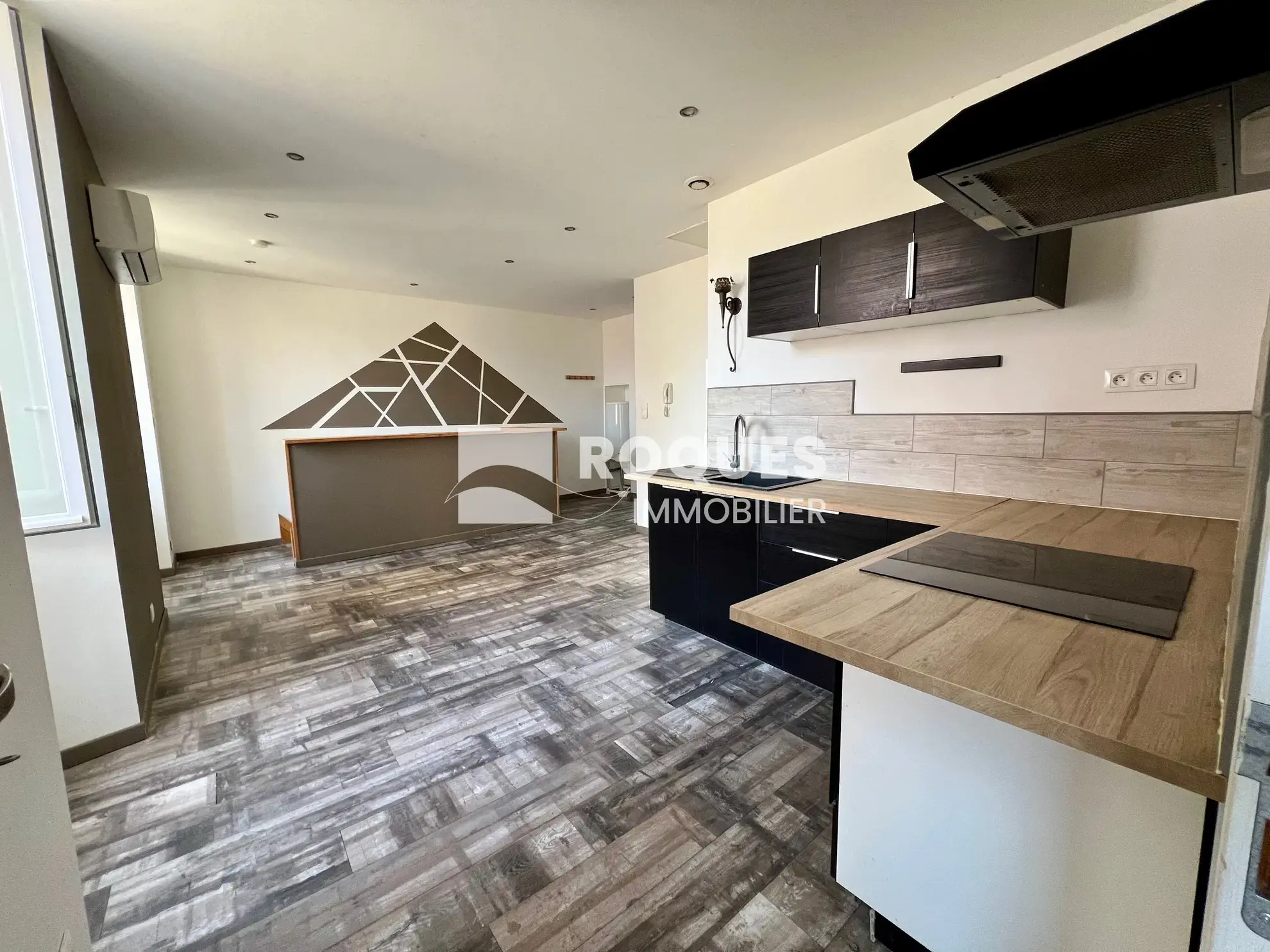 Appartement T3 duplex avec grande terrasse de 100 m² à Millau 