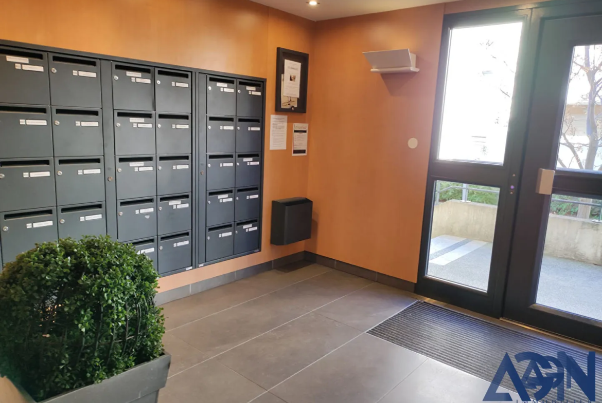 Vente appartement T2 42,60 m² avec terrasse et garage à Montpellier 