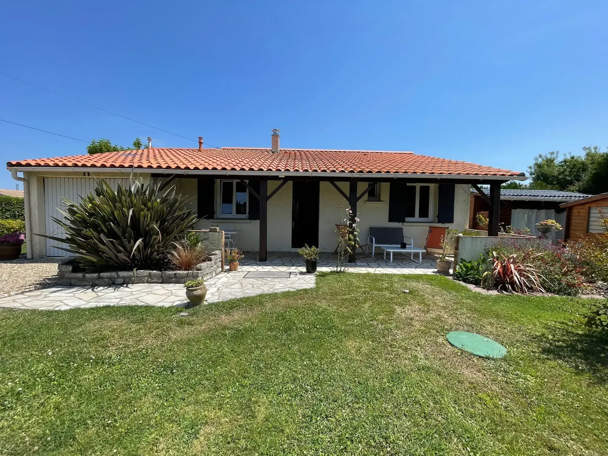 Maison rénovée 4 pièces avec jardin à Meschers sur Gironde 