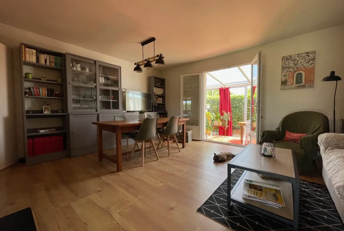 Maison rénovée 4 pièces avec jardin à Meschers sur Gironde 