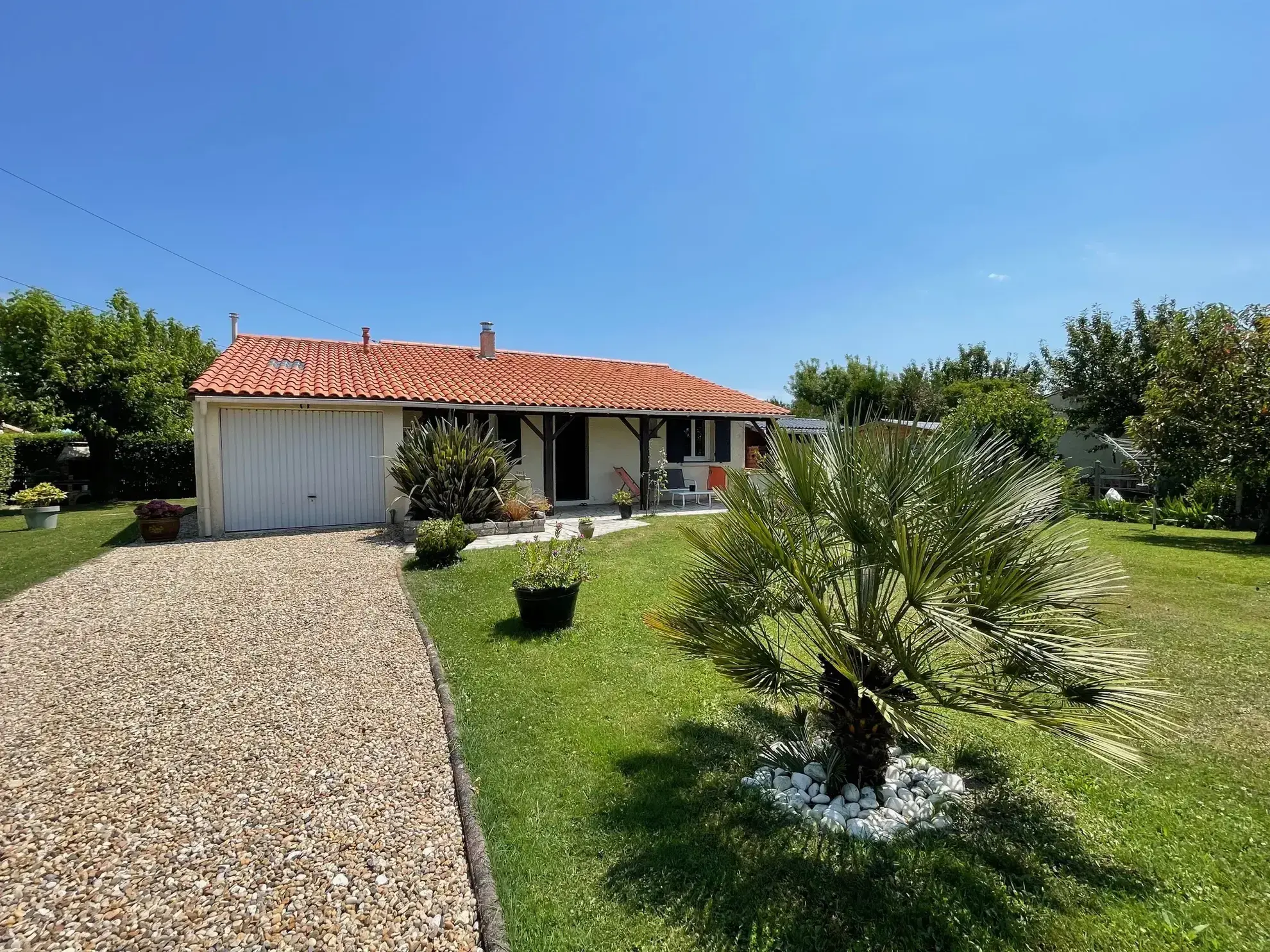 Maison rénovée 4 pièces avec jardin à Meschers sur Gironde 