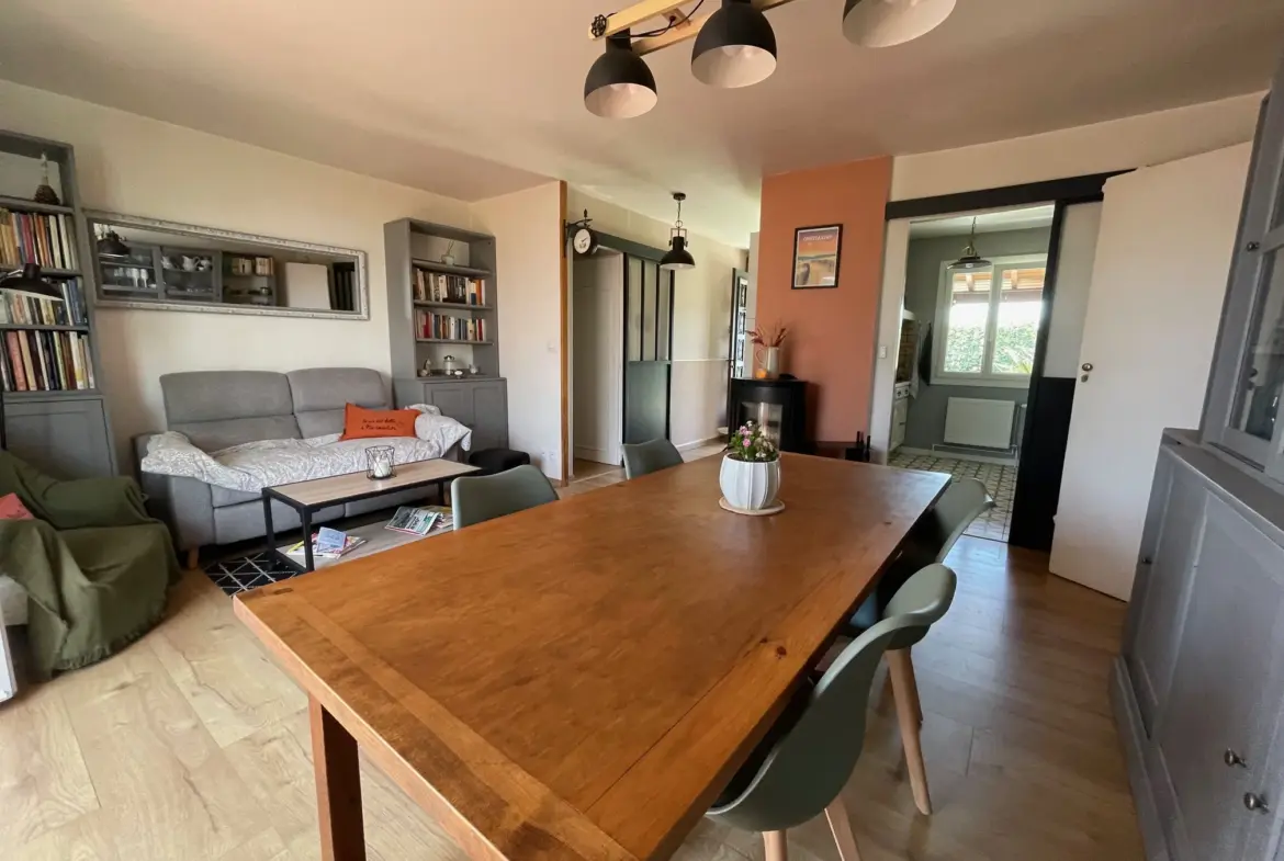 Maison rénovée 4 pièces avec jardin à Meschers sur Gironde 