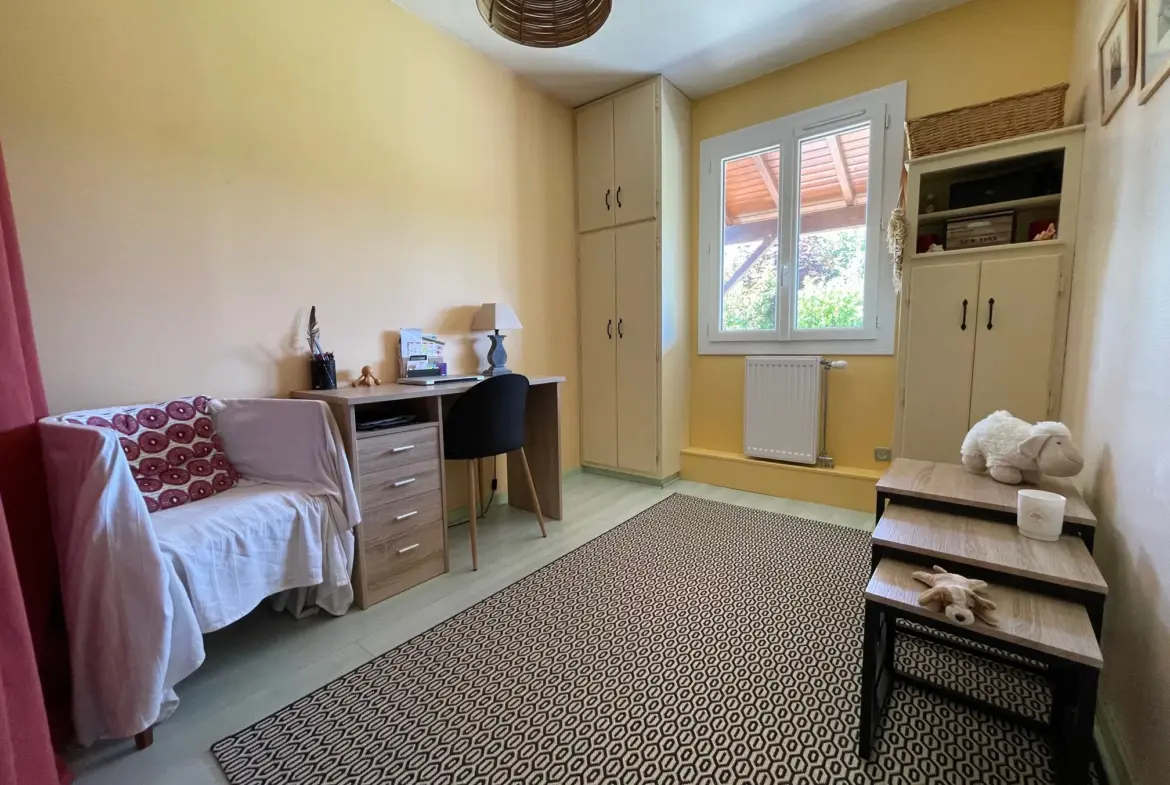 Maison rénovée 4 pièces avec jardin à Meschers sur Gironde 