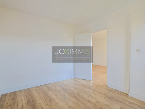 Appartement T3 lumineux avec terrasse et garage à La Seyne-sur-Mer 