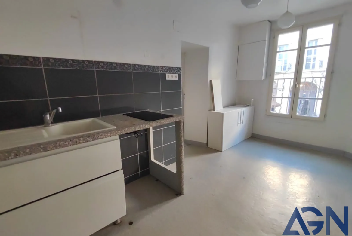 À vendre : Appartement T1 bis de 30,04 m² en centre-ville de Montpellier 