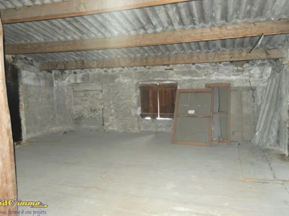 Maison de Ville à Courpière - 6 Chambres à Vendre 