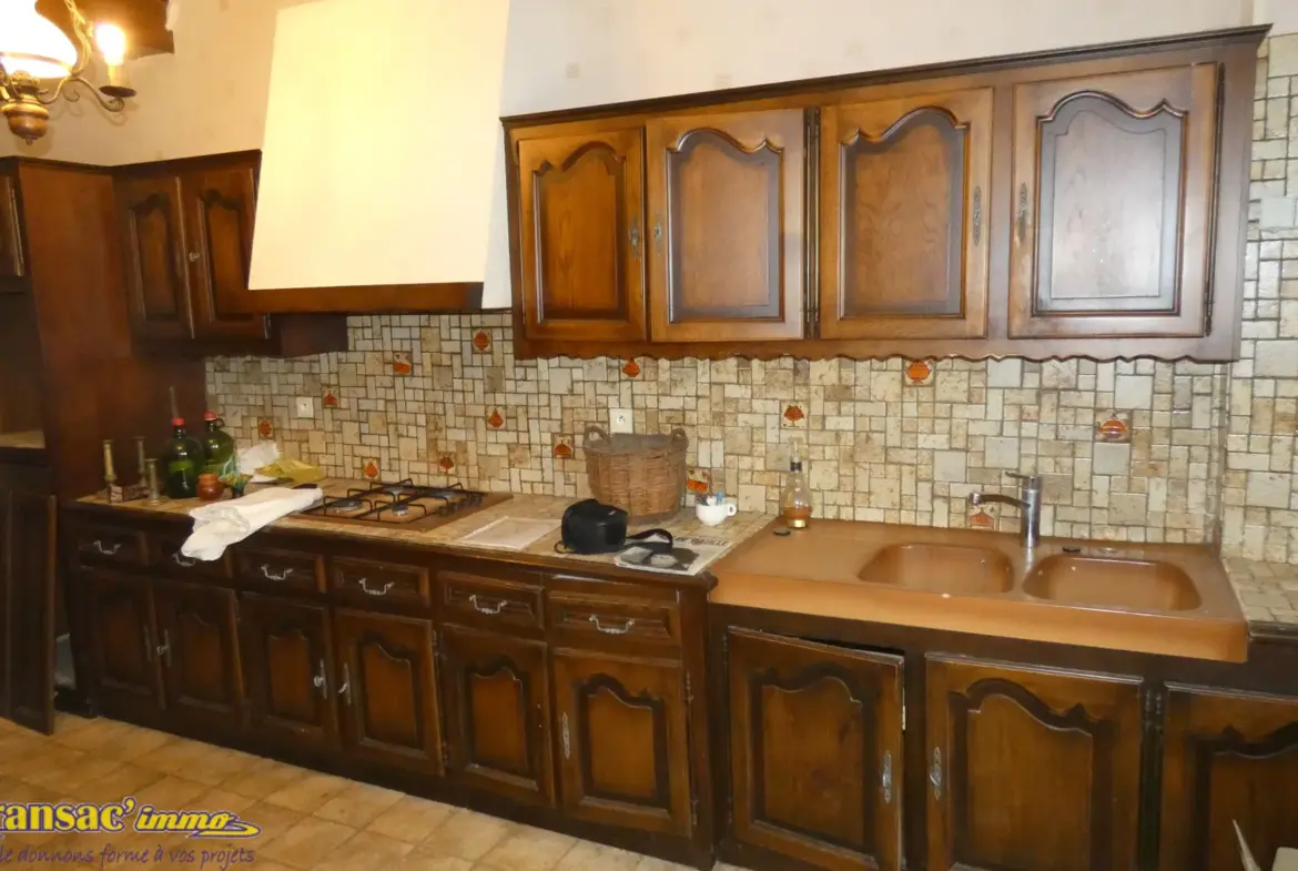 Maison de Ville à Courpière - 6 Chambres à Vendre 