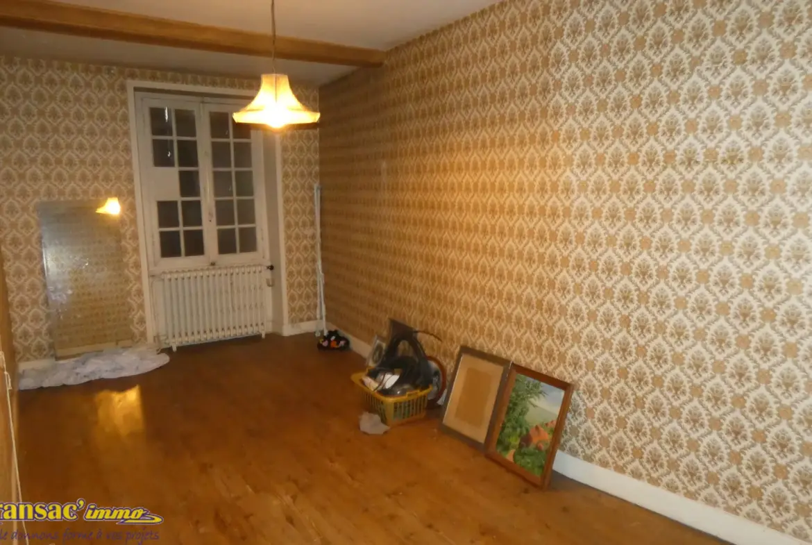 Maison de Ville à Courpière - 6 Chambres à Vendre 
