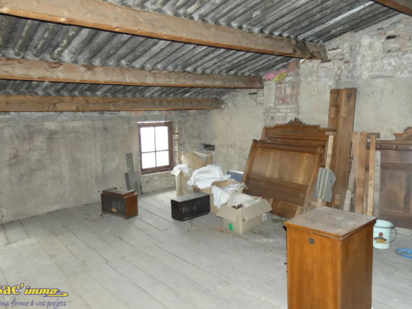 Maison de Ville à Courpière - 6 Chambres à Vendre 