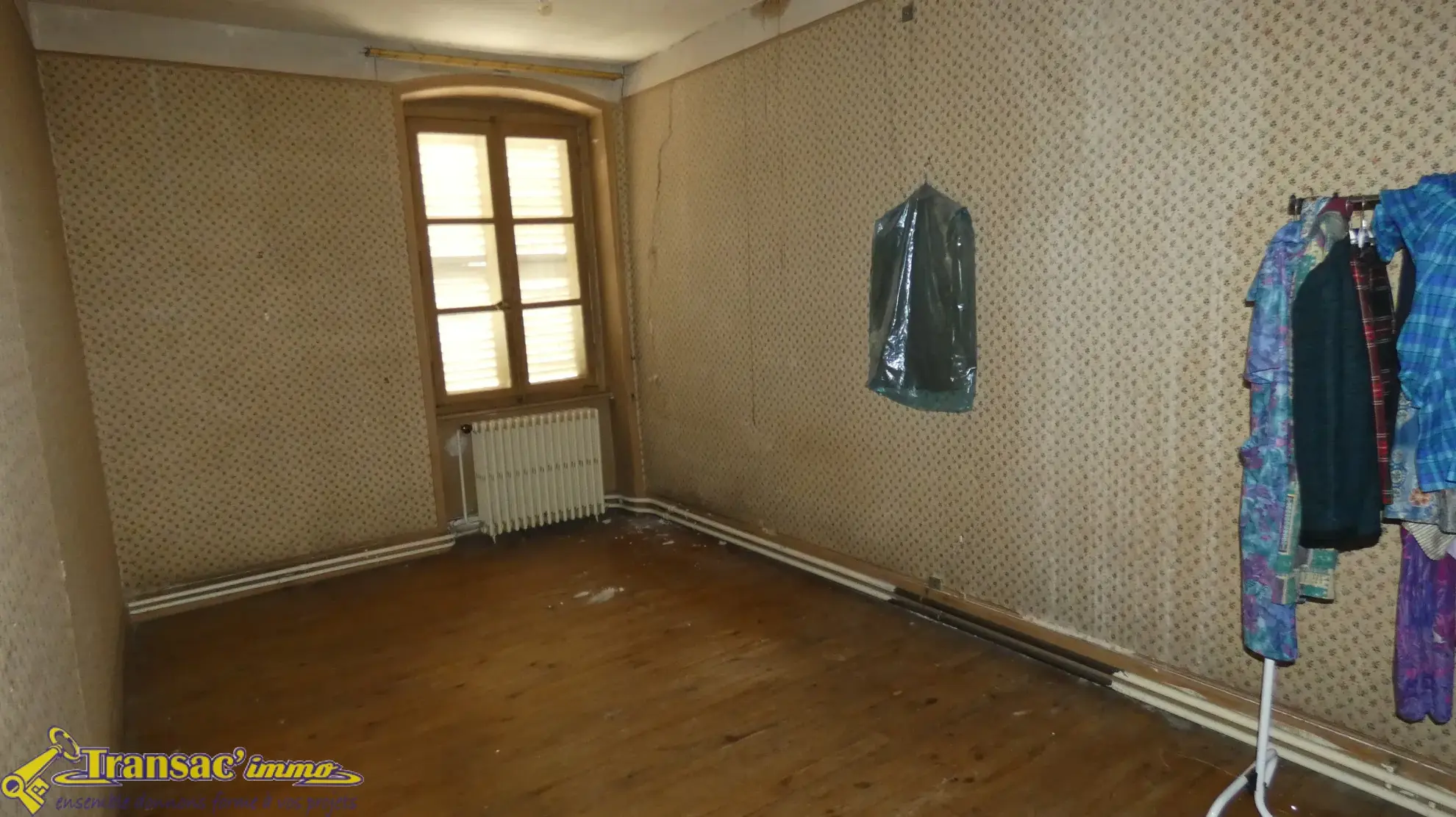 Maison de Ville à Courpière - 6 Chambres à Vendre 