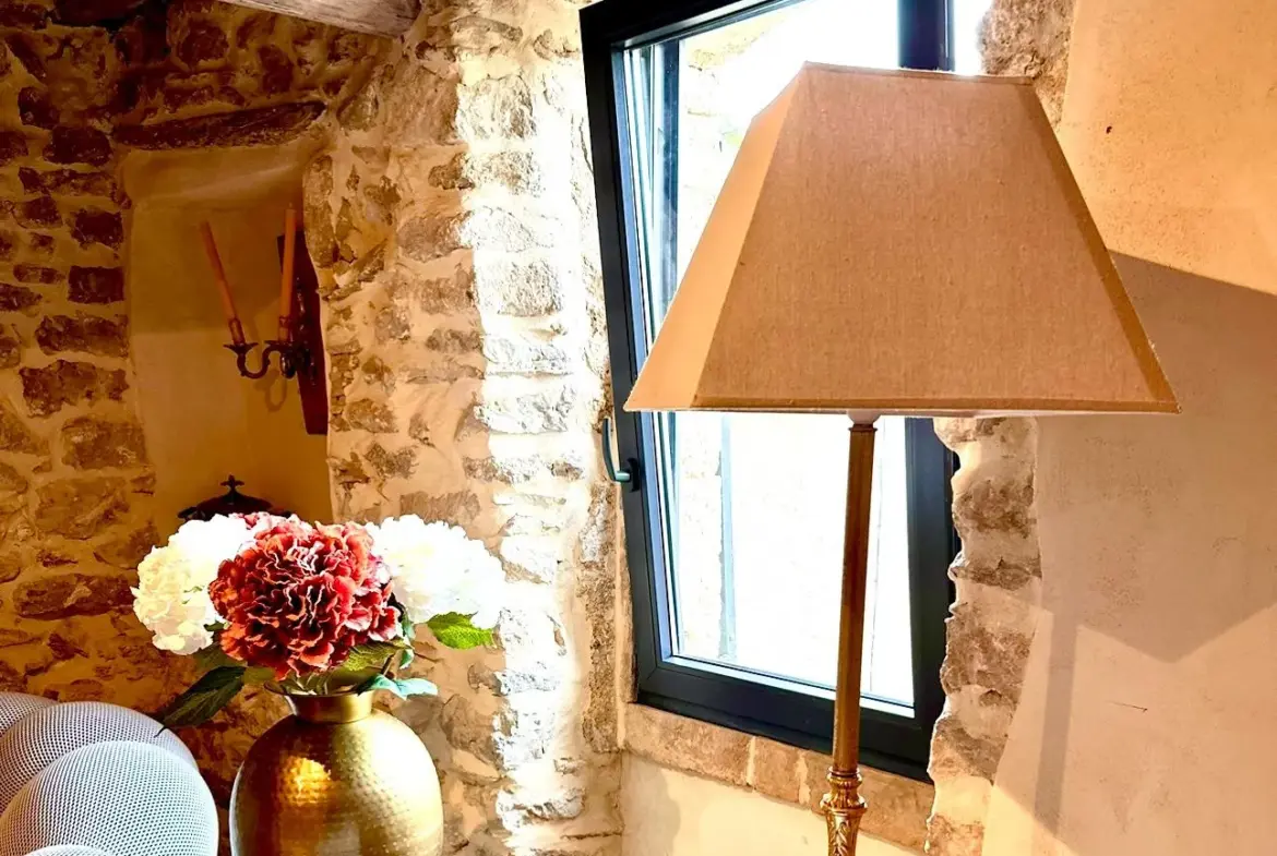Charmante maison de village rénovée à Collias - 86 m² 