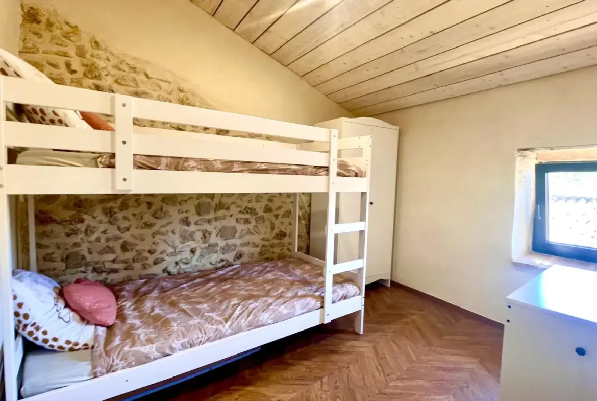 Charmante maison de village rénovée à Collias - 86 m² 