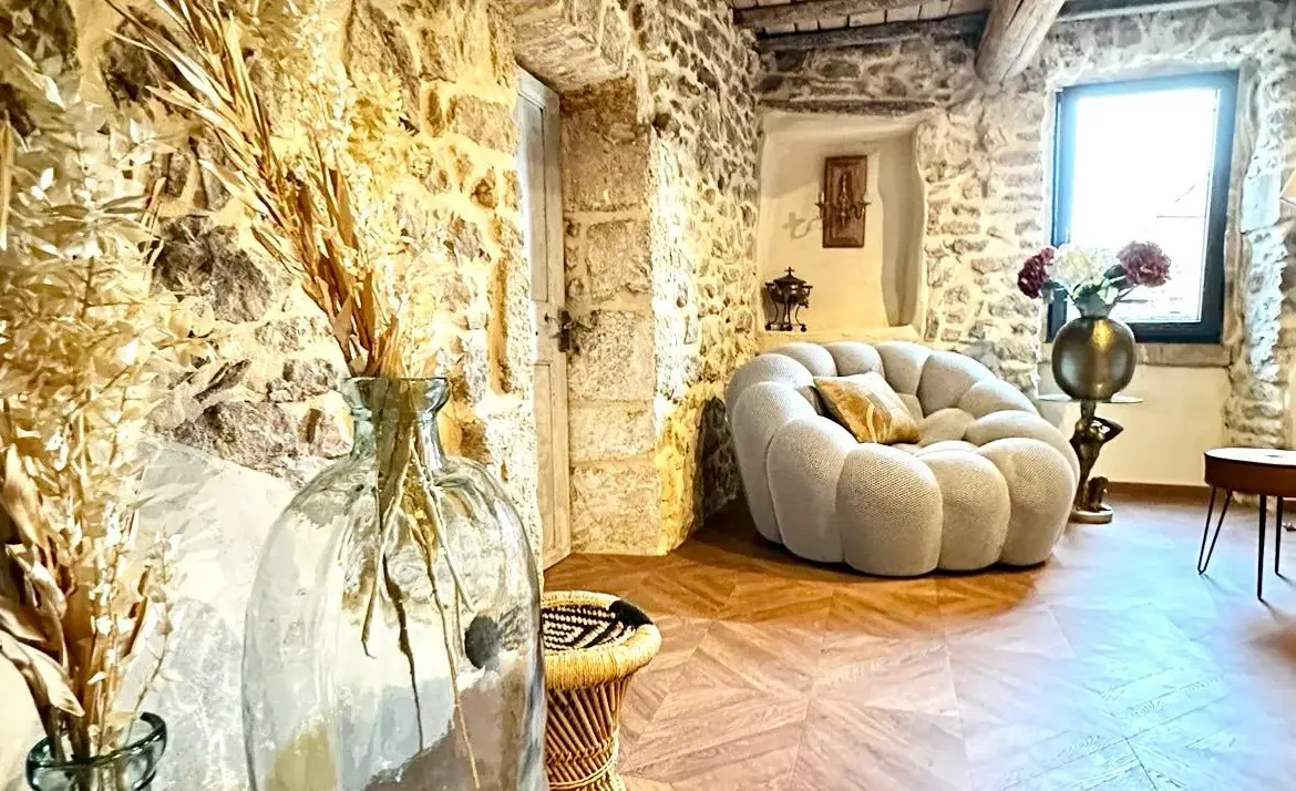 Charmante maison de village rénovée à Collias - 86 m² 