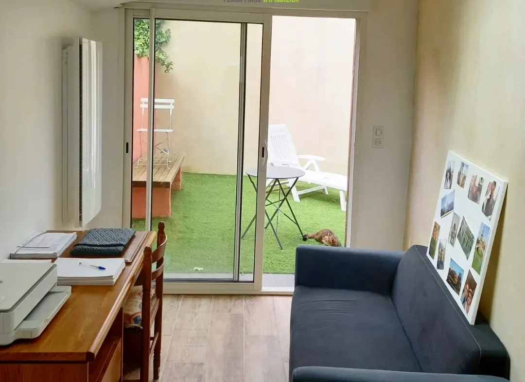 Appartement 153 m2 à Névian - 4 Chambres avec Terrasse et Parking 