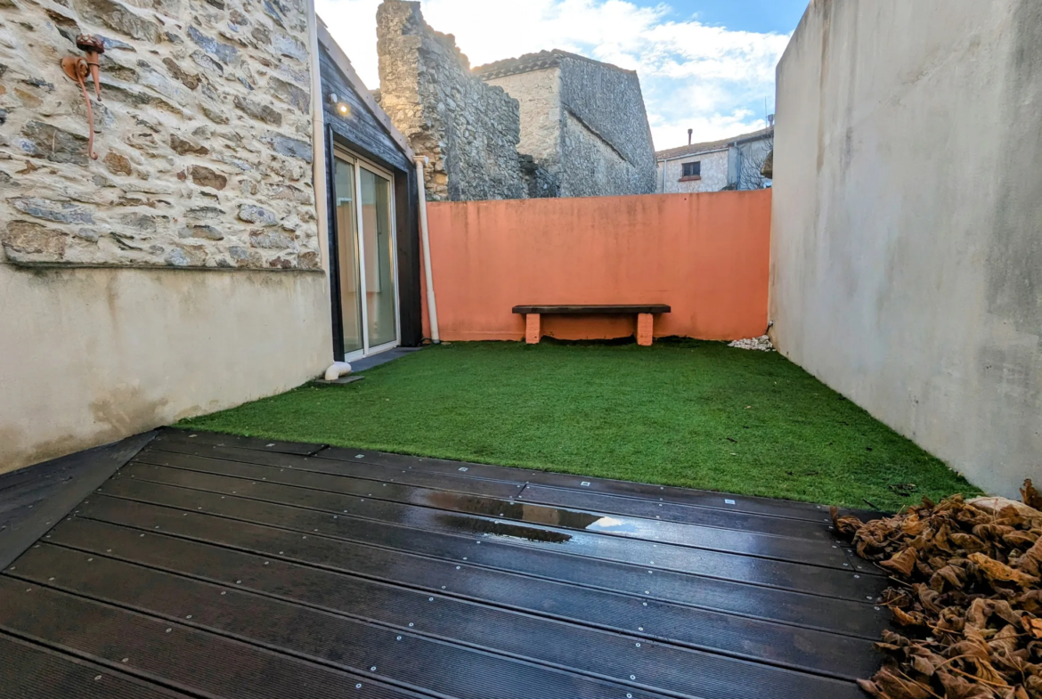 Appartement 153 m2 à Névian - 4 Chambres avec Terrasse et Parking 