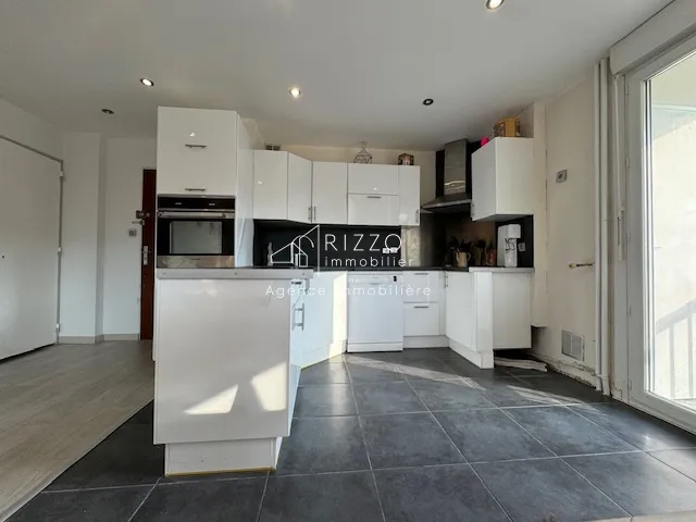 Bel appartement lumineux à Valserhône avec vue sur le Rhône 