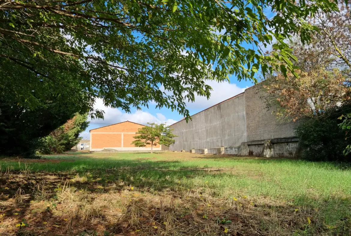 Terrain constructible de 1443 m² à Ventenac-en-Minervois 