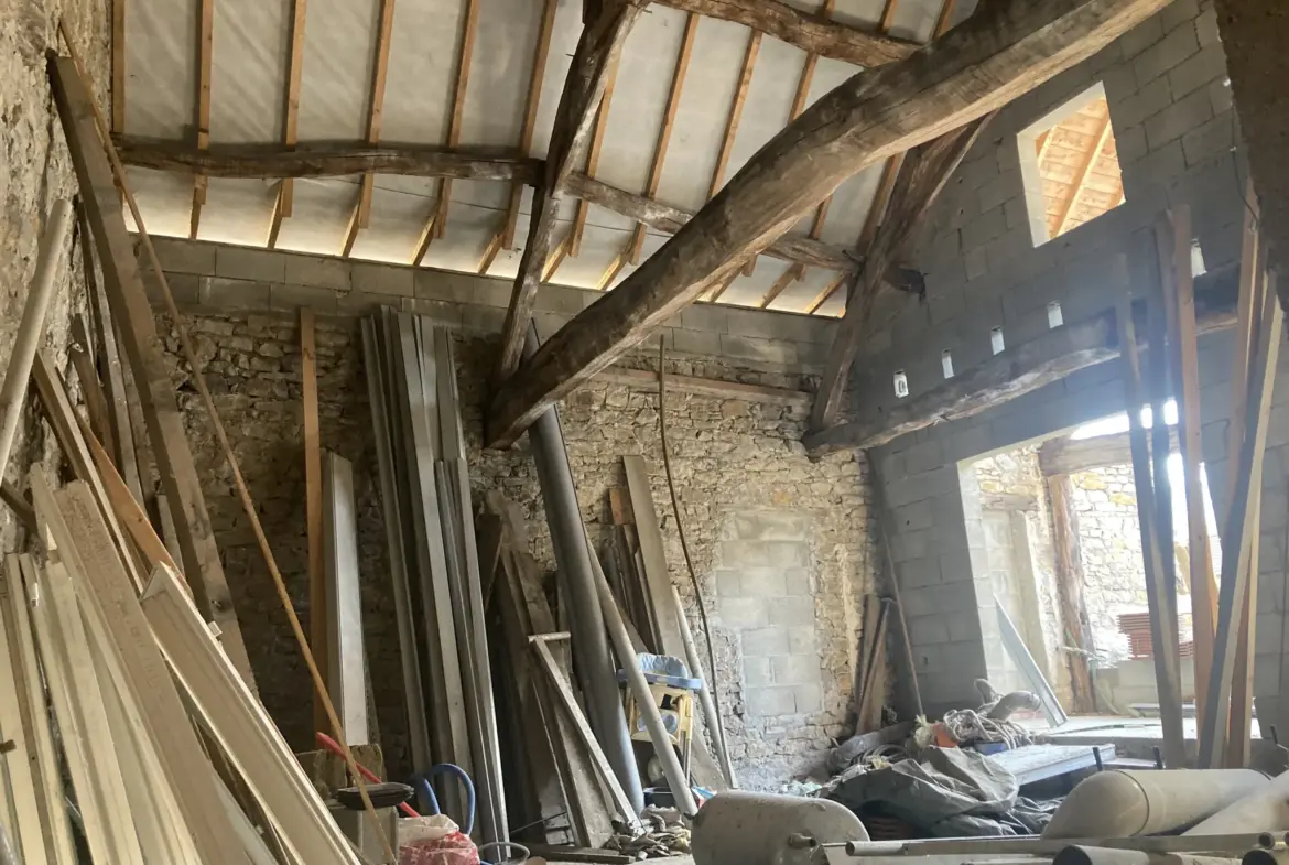Grange de 90 m² à vendre à Sault Brenaz, transformable en habitation 
