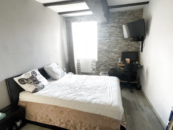 Maison de Village Rénovée à Vendre - 15 min de Vihiers 