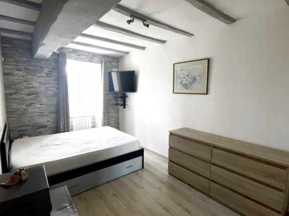 Maison de Village Rénovée à Vendre - 15 min de Vihiers 